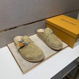 Picture of Louis Vuitton Slippers _SKULVsz39-44hnq1003869